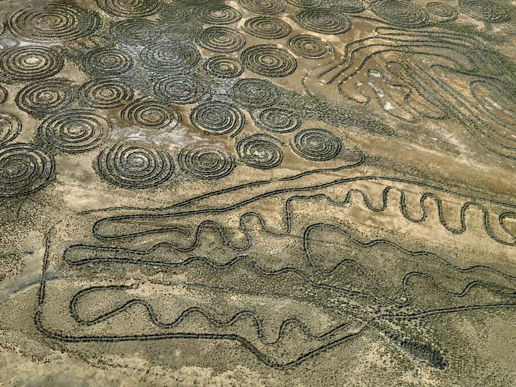 Edward Burtynsky Verneukpan, aerial image of spiral forms in the desert