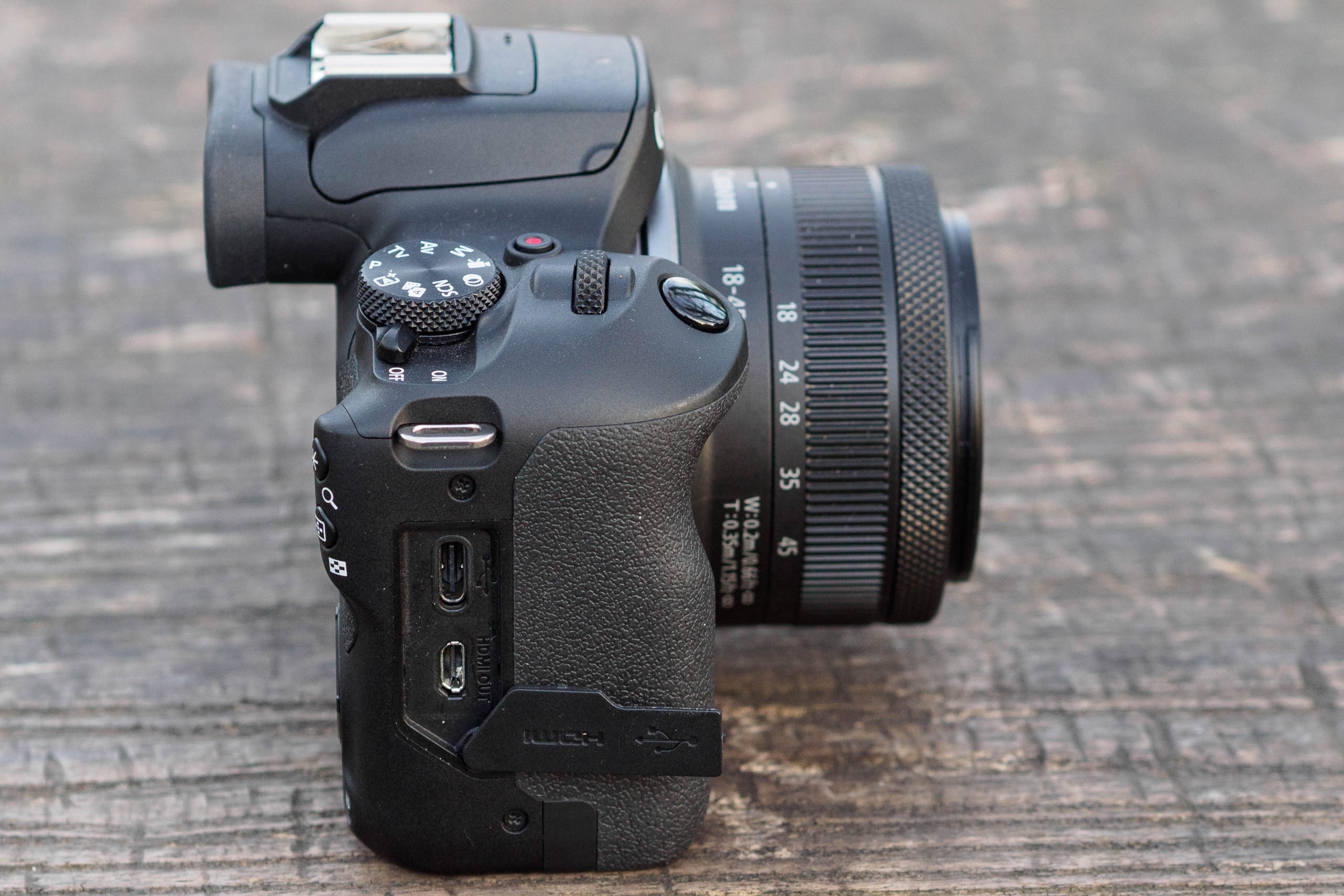 Canon EOS R100 Hands-on Review - Camera Jabber