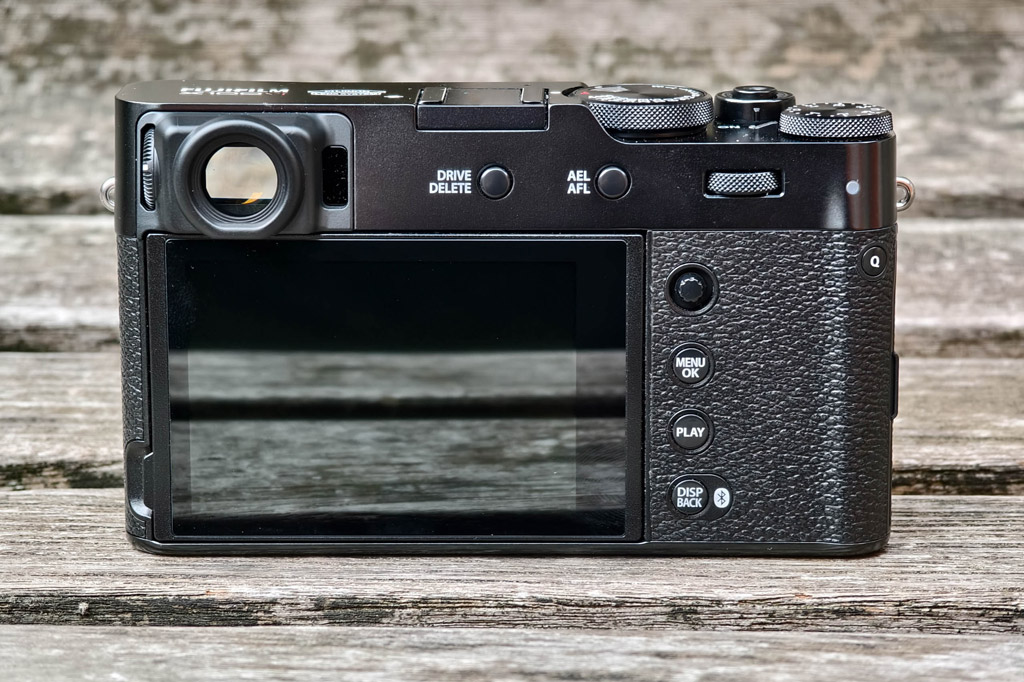 The Fujifilm X100 VI in black.