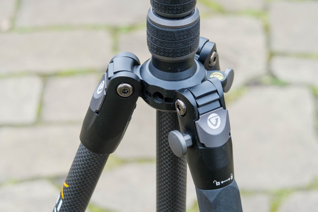Vanguard VEO 3T 235CBP accessory mounting points