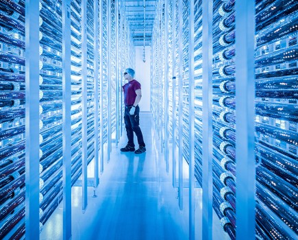 world press photo An operator runs a routine check of a photobioreactor at a microalgae facility in Reykjanesbær, Iceland, on 13 July 2020. The company uses algae to produce a food supplement rich in antioxidants.