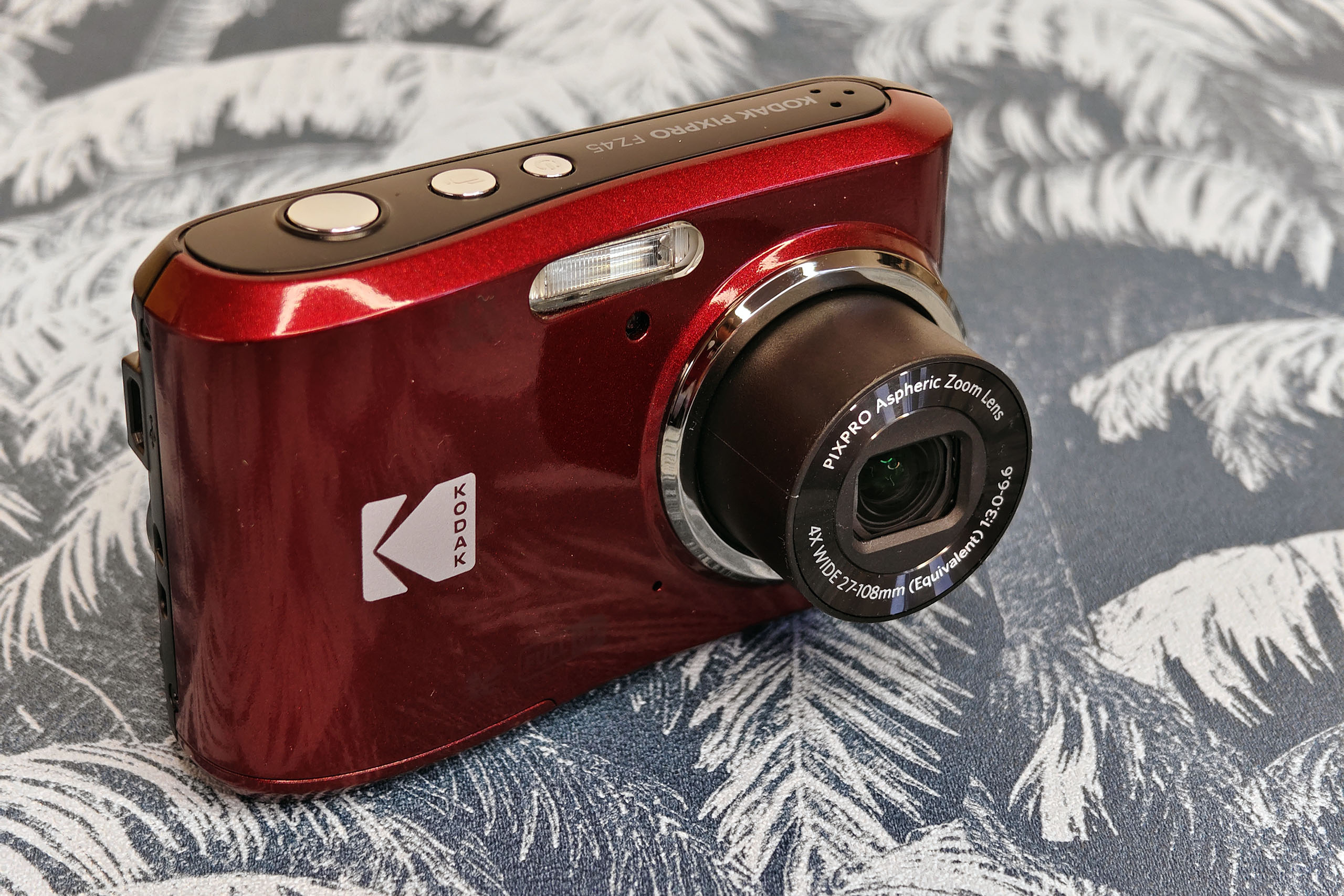 Kodak sells more compact digital cameras than Canon in Japan | Amateur ...