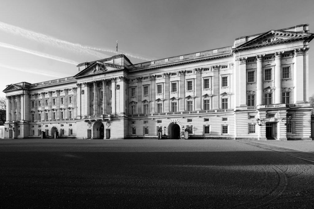 Sigma 10-18mm F2.8 Buckingham Palace sample image
