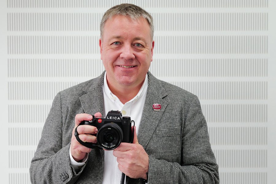 Stefan Daniel of Leica with the Leica SL3