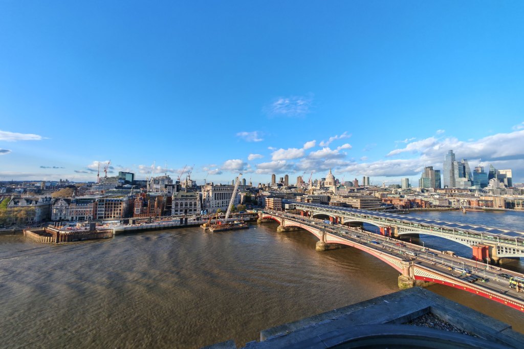 Honor Magic 6 Pro ultrawide camera, London cityscape