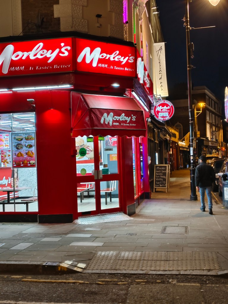 Night photography, street photo of a Morley's taken with the Vivo V30