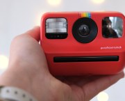 Polaroid Go Generation 2 in hand