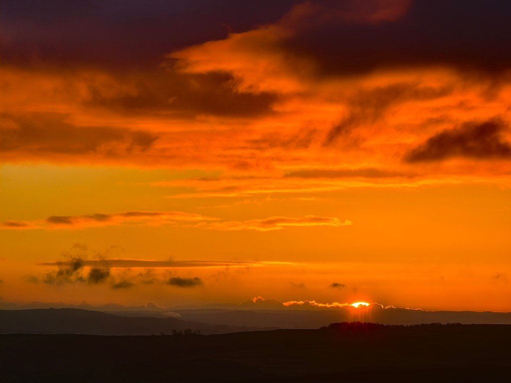 Sunset - 10x taken with the Vivo X100 Pro. Photo Joshua Waller