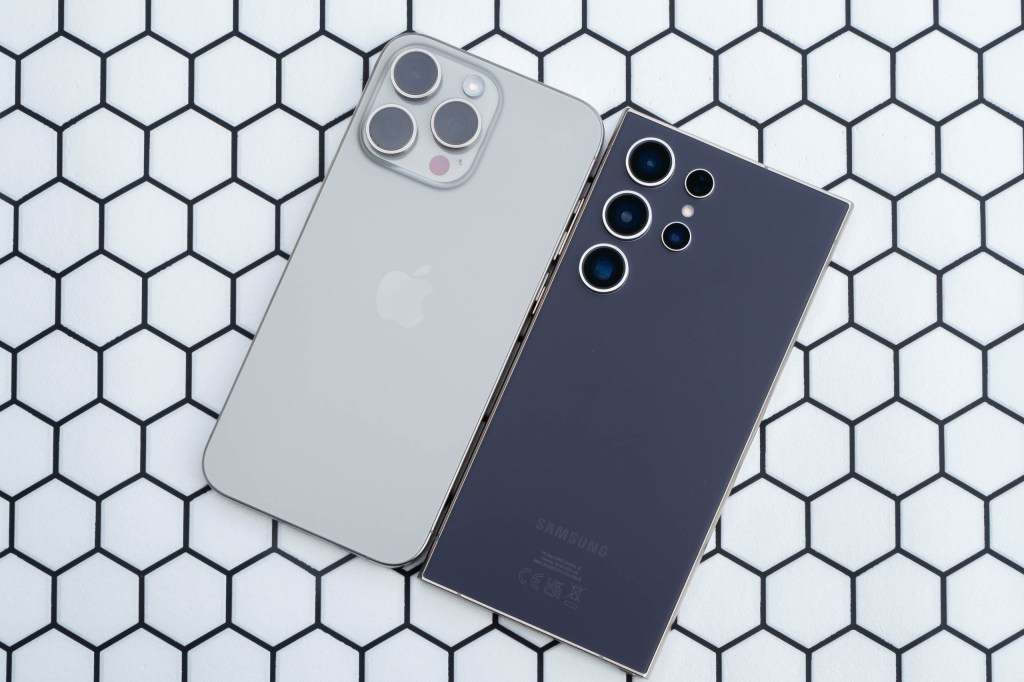 iPhone 15 pro Max vs Samsung Galaxy S24 Ultra main cameras