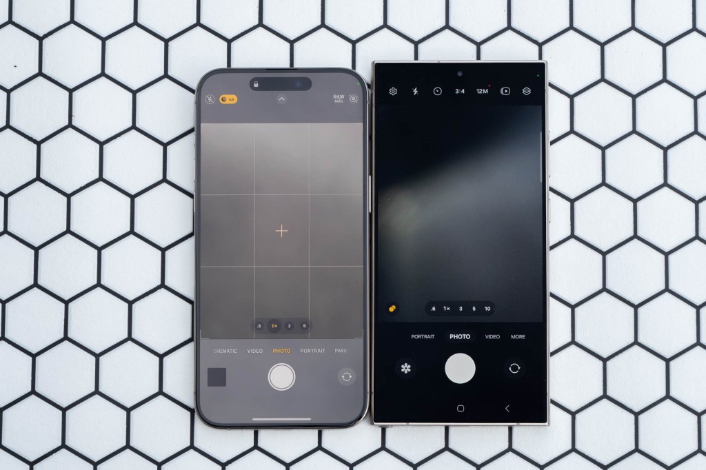 iPhone 15 pro Max vs Samsung Galaxy S24 Ultra native photo app