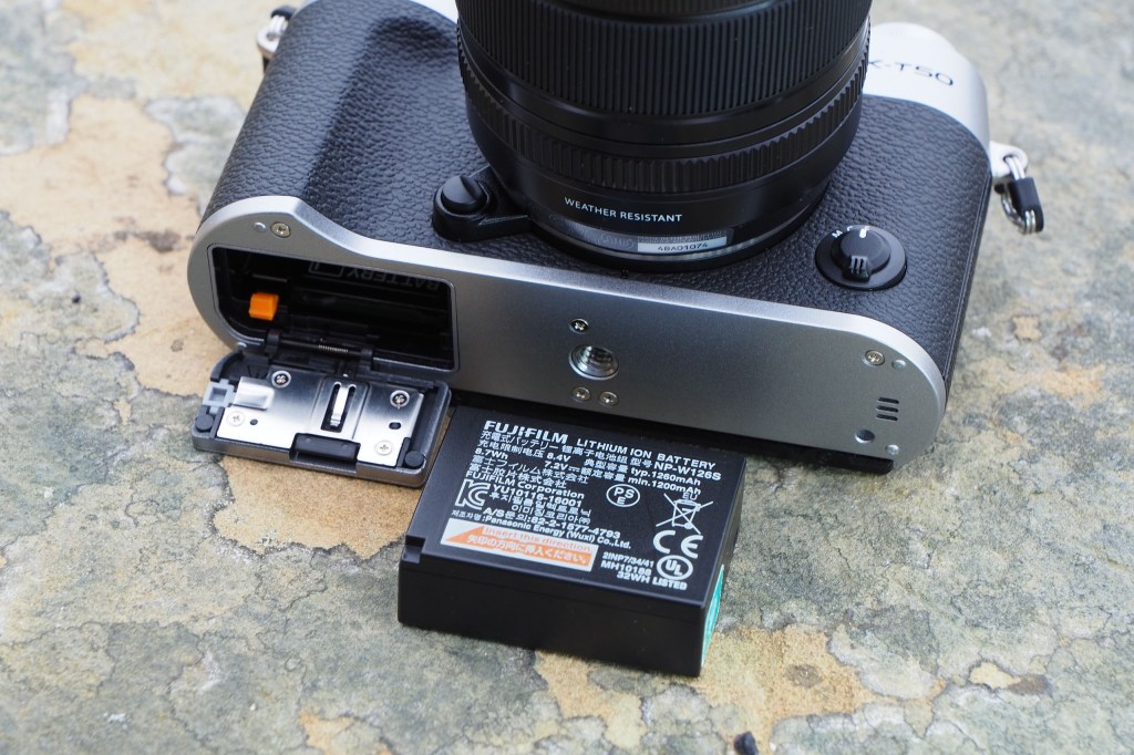 Fujifilm X-T50 battery. Photo JW/AP