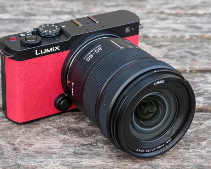 Panasonic Lumix S9 in red with 20-60mm lens