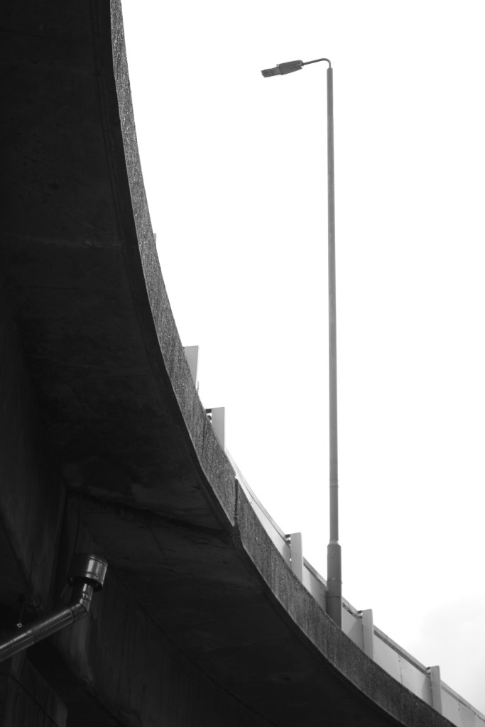 Acros Film Simulation with Yellow Filter, photograph showing lamp post and road