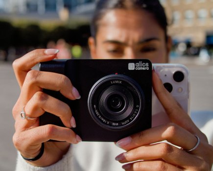 Alice Camera shipping starting soon, AI powered camera for content creators