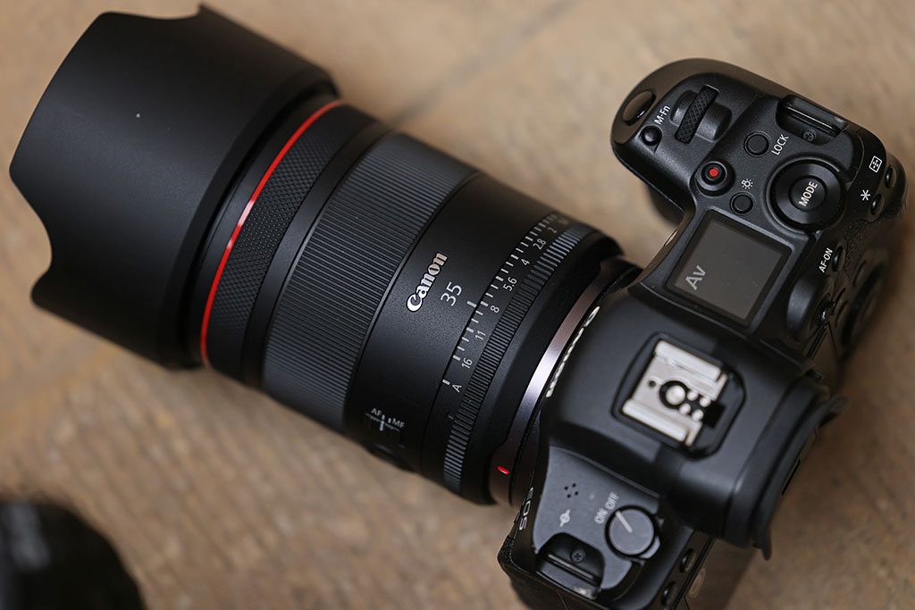 Canon RF 35mm F1.4L VCM with hood on Canon EOS R5