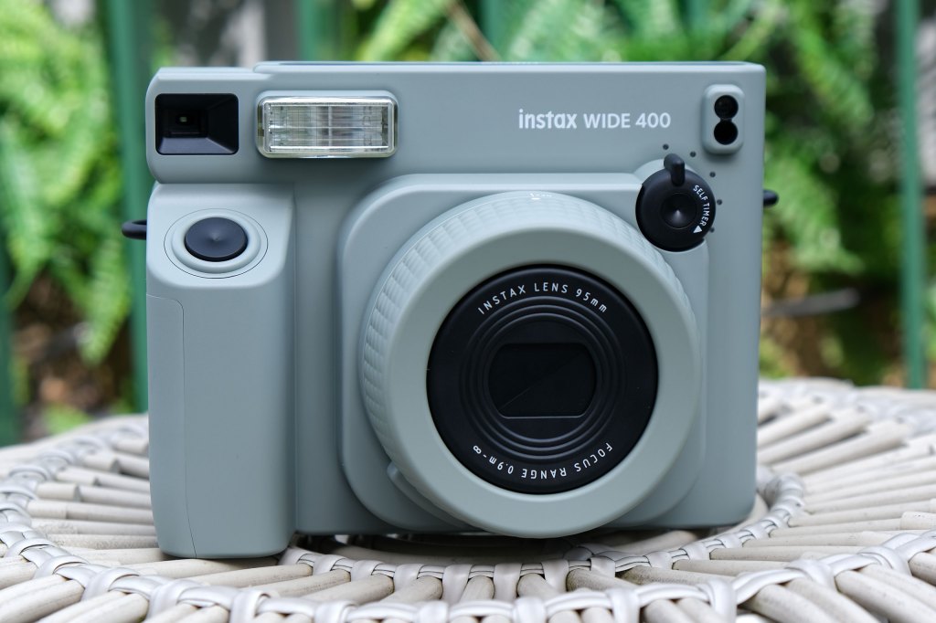 Instax Wide 400 front