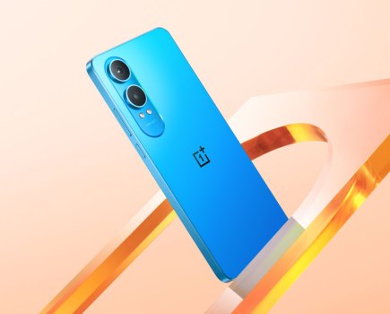 OnePlus Nord CE4 Lite 5G in blue