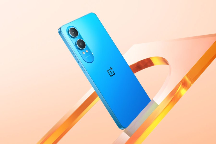 OnePlus Nord CE4 Lite 5G in blue