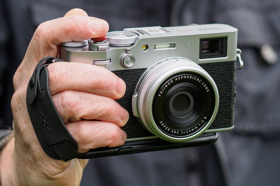 Fujifilm X100VI with Peak Design Micro Clutch