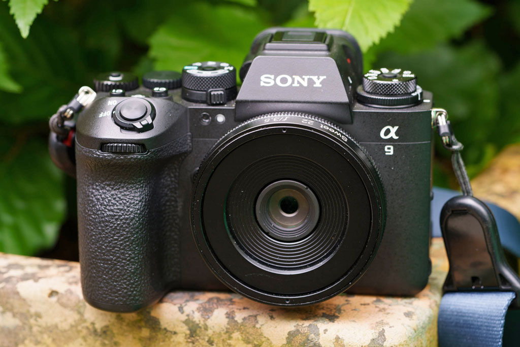 Lensbaby lens mounted on a Sony A9