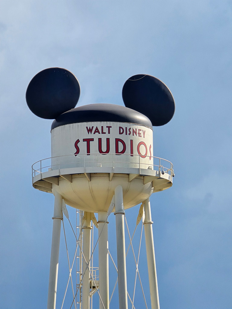 image of walt disney studios tour with mickey ears