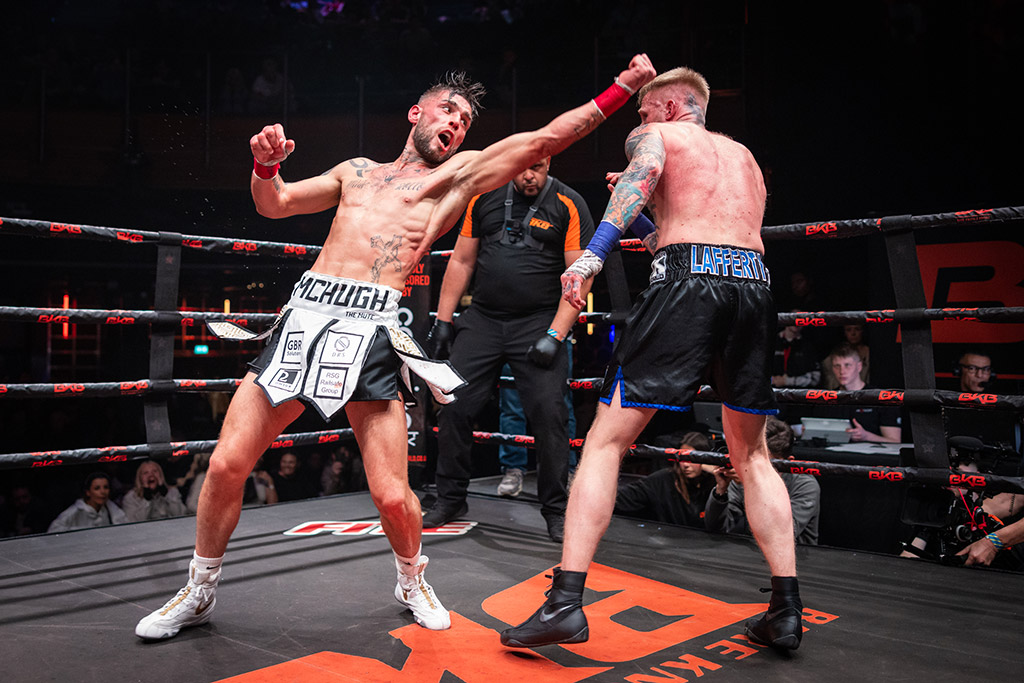 Scott McHugh throws a ‘screw punch’ at his opponent, Tony Lafferty, during their world title clash in January 2024. Image: Nick Ledger part of uk winning eisa maestro bare knuckle boxing portfolio