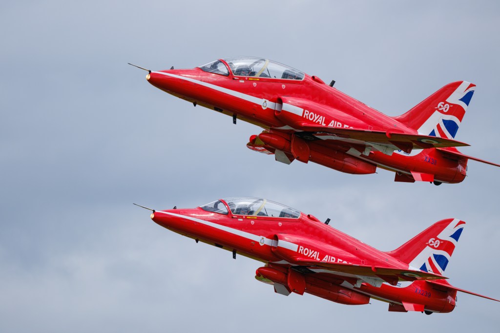 Fujifilm GFX100S II red arrows sample image