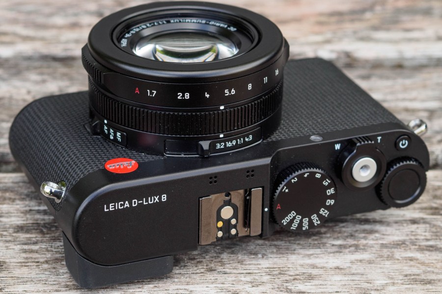 Leica D-Lux 8