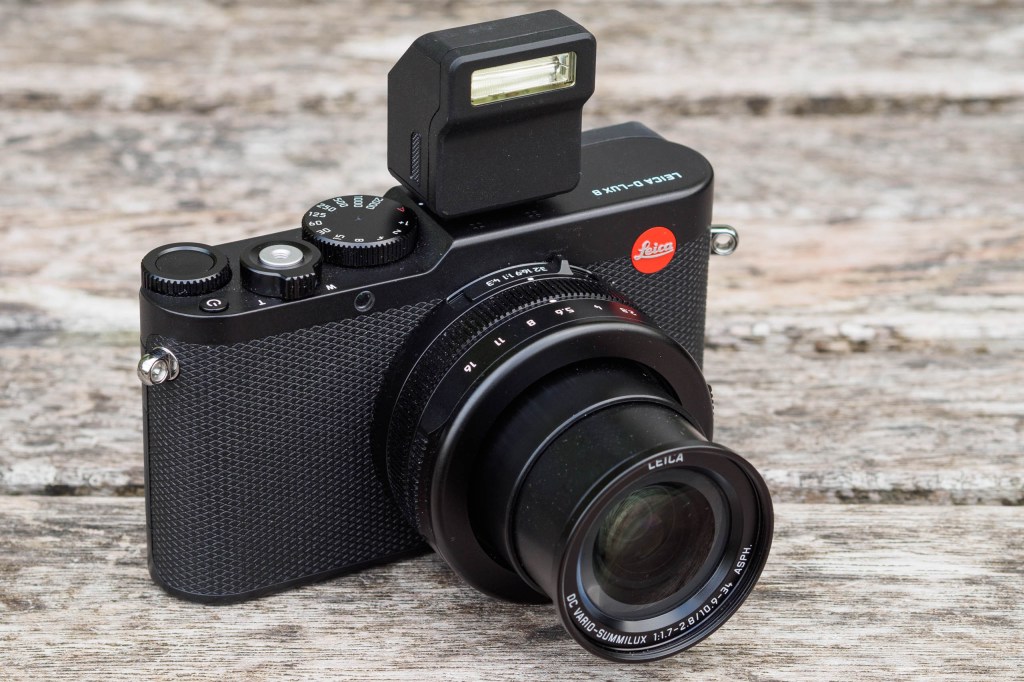 Leica D-Lux 8 with included flash