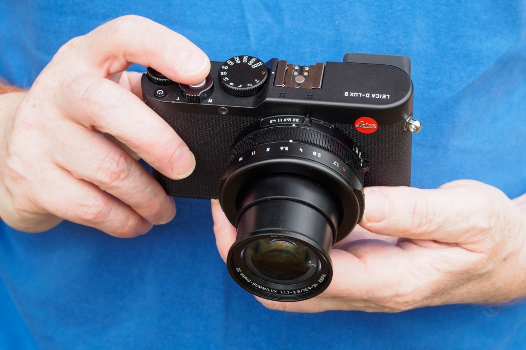 Leica D-Lux 8 in-hand