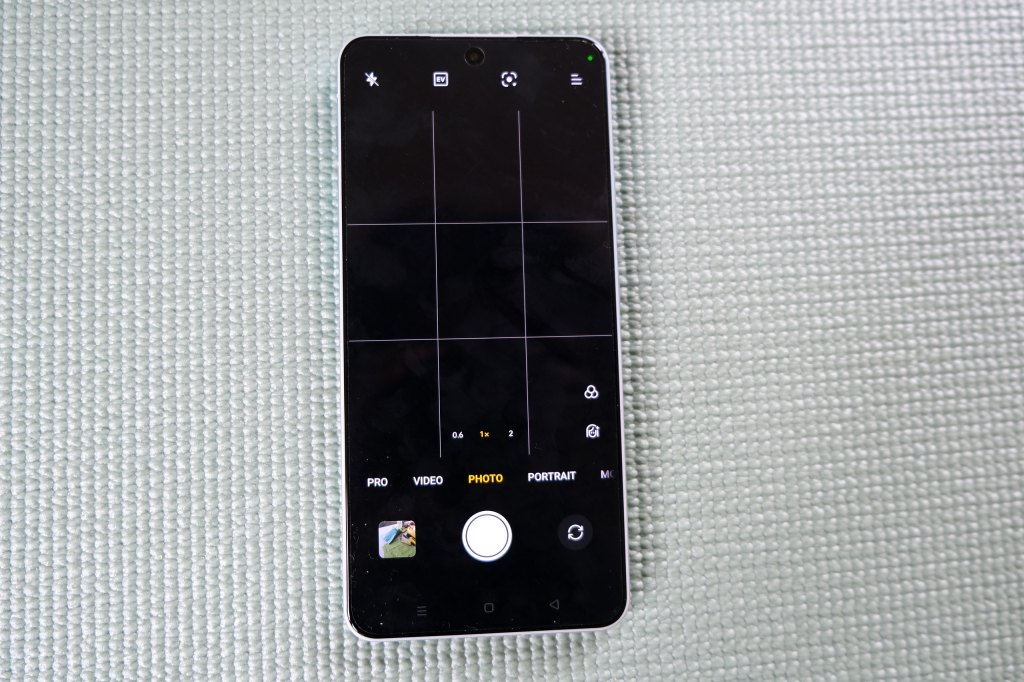 OnePlus Nord 4 front view, camera app