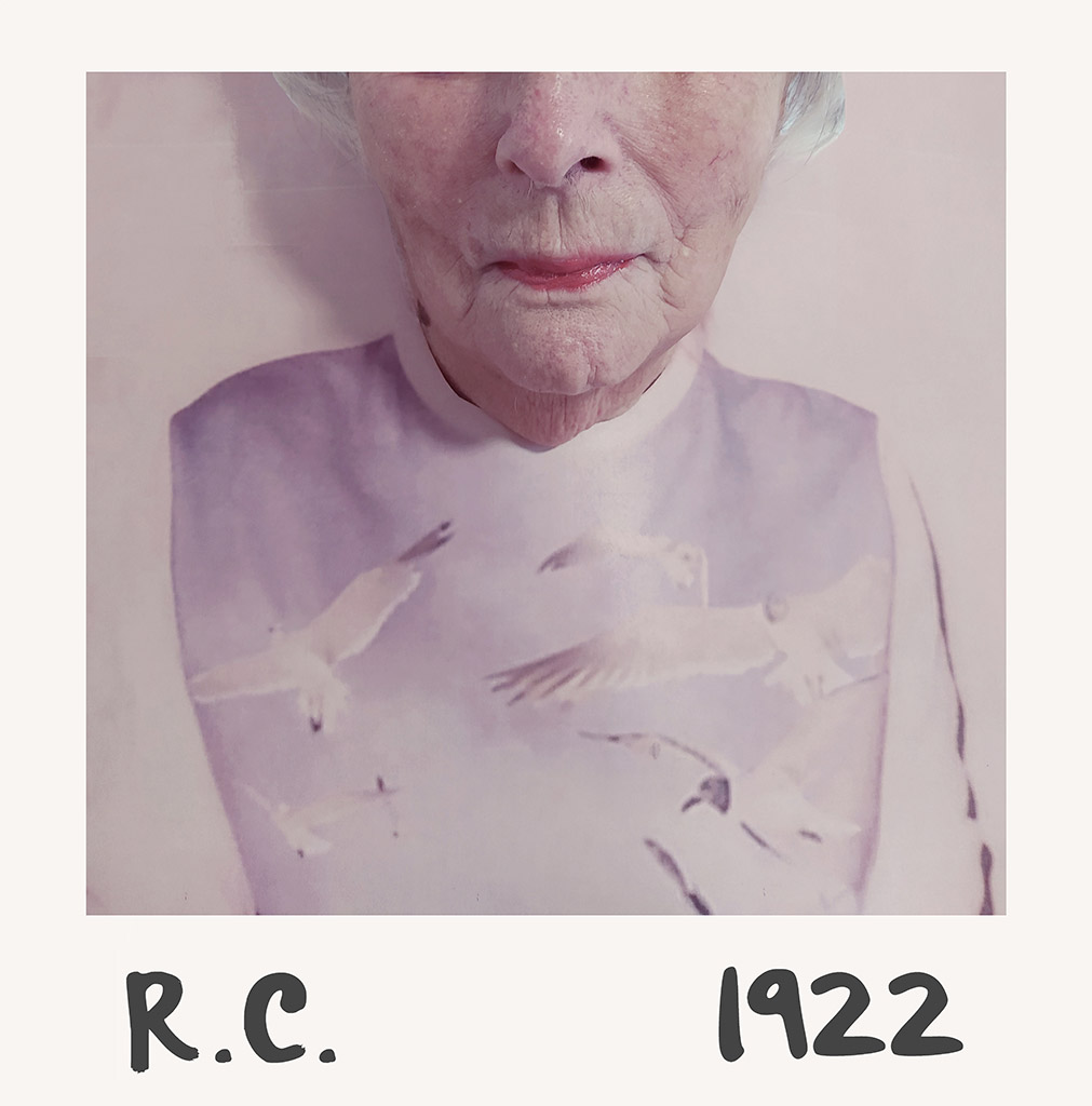 care home resident Renee recreated Taylor Swift’s ‘1989’ (2014) album cover