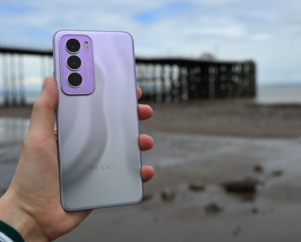 Oppo Reno 12 Pro in hand