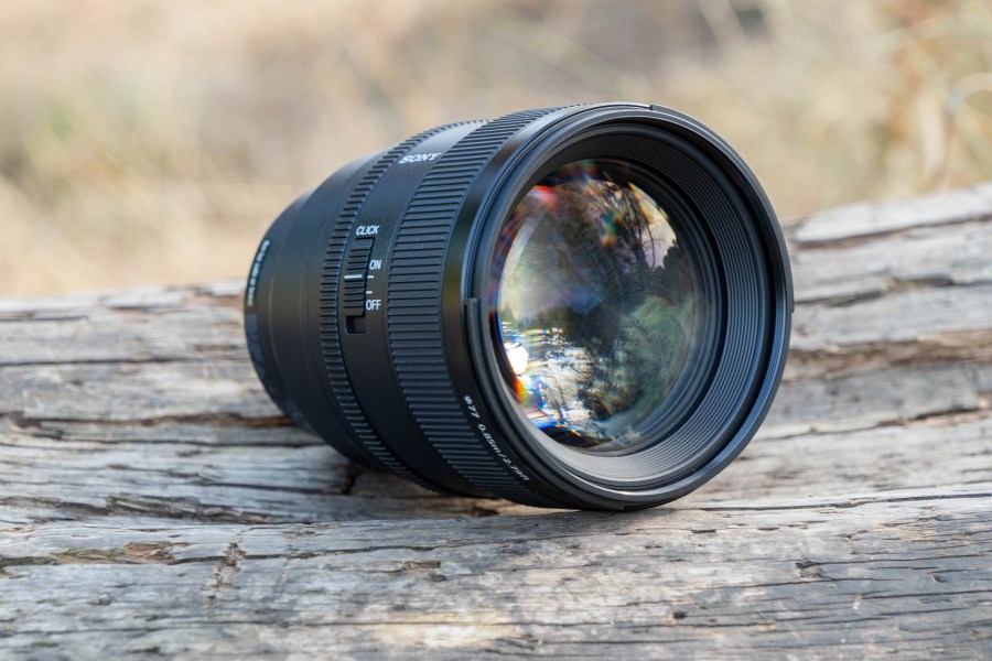 Sony FE 85mm F1.4 GM II front element