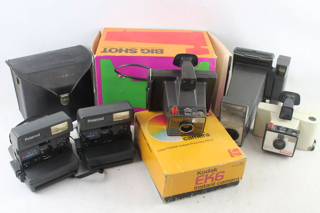 demand for vintage cameras rises in wedding season, Polaroid instant cameras