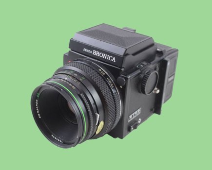 Zenza Bronica Medium Format film camera, demand for vintage cameras rises in wedding season