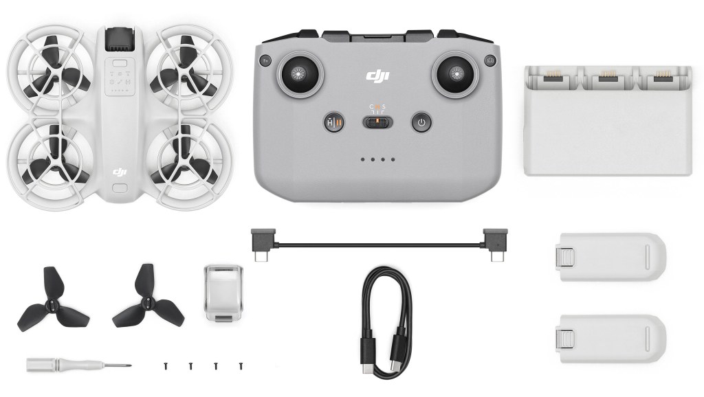 DJI Neo Fly More Combo set includes a new controller and a new charger. Image: DJI