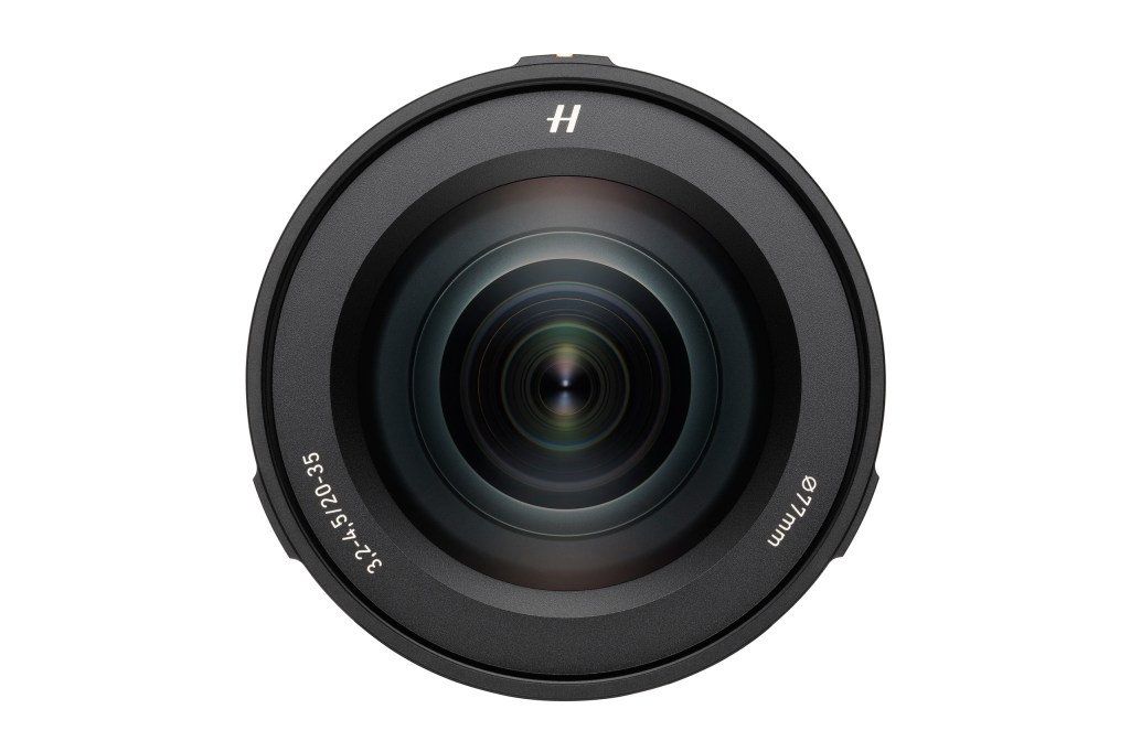 Hasselblad XCD 20-35E f/3.2-4.5 ultra-wide zoom lens. Image: Hasselblad