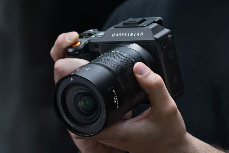 Hasselblad XCD 20-35E f/3.2-4.5 ultra-wide zoom lens. Image: Hasselblad