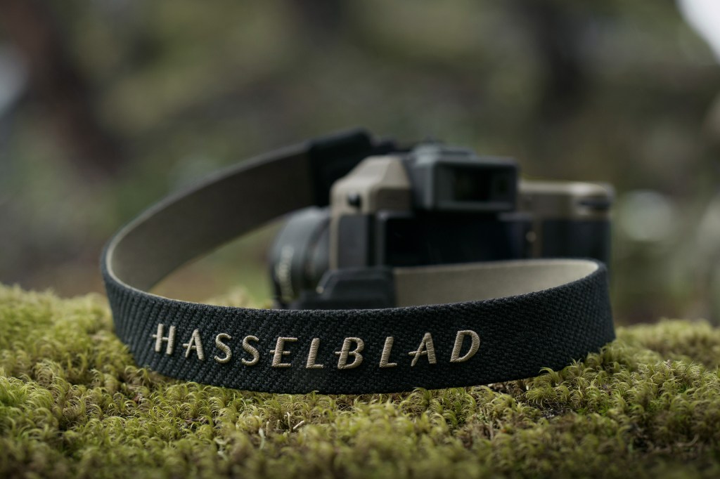 Hasselblad X2D 100C Earth Explorer Limited Edition strap. Image Hasselblad