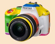 Pentax K-X Rainbox (Image Pentax/DC.Watch)
