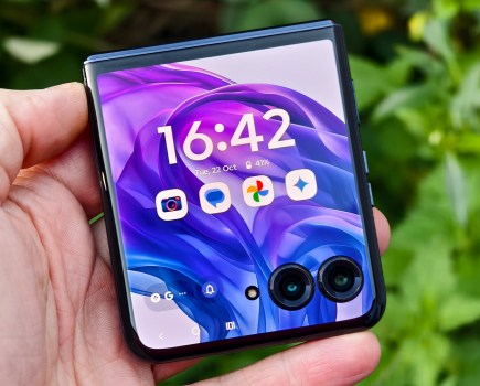 Motorola Razr 50 Ultra. Photo Joshua Waller