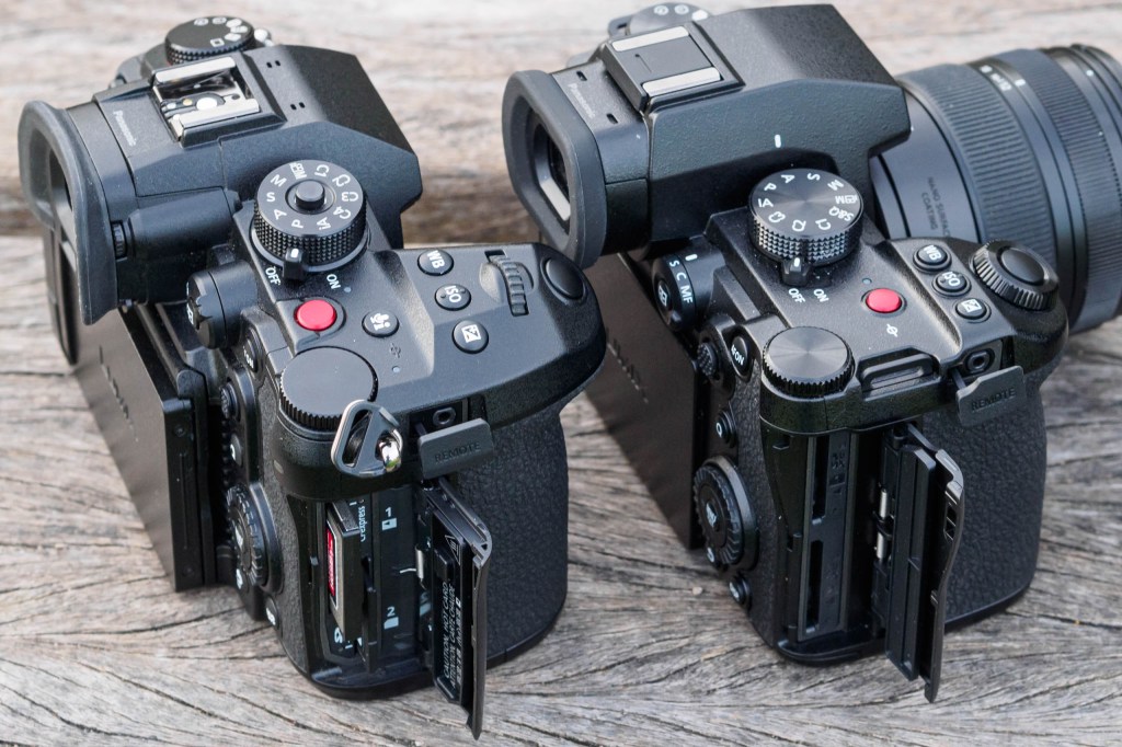 Panasonic Lumix GH7 vs G9II, card slots