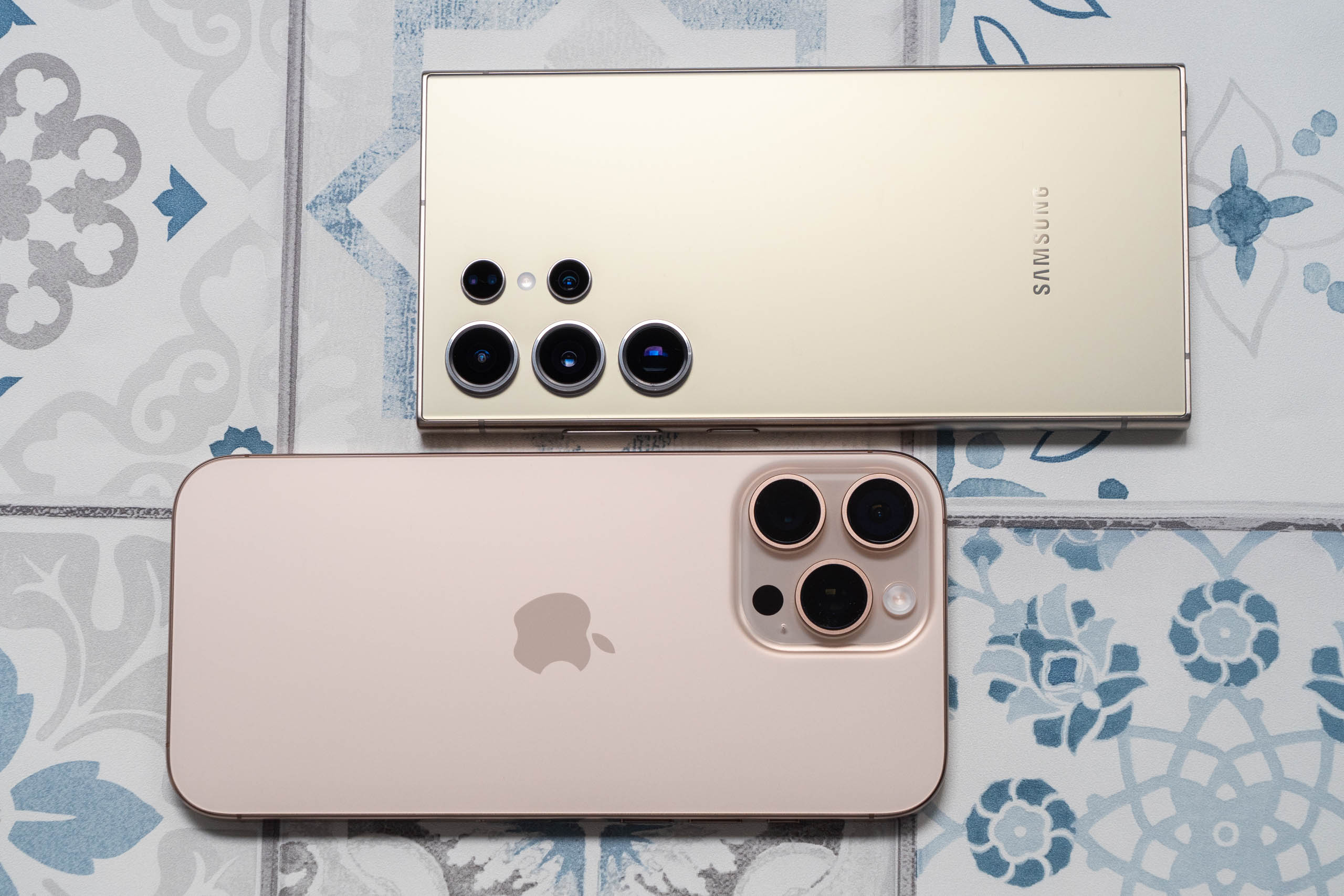 iPhone 16 Pro Max vs Samsung Galaxy S24 Ultra: battle of the biggest ...