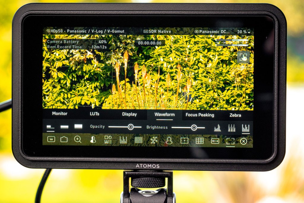 Atomos Shinobi II display