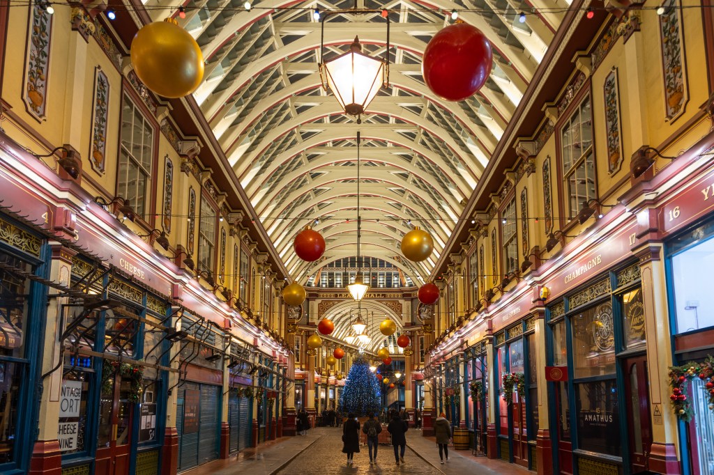 Canon EOS R5 Mark II Leadenhall Market sample image