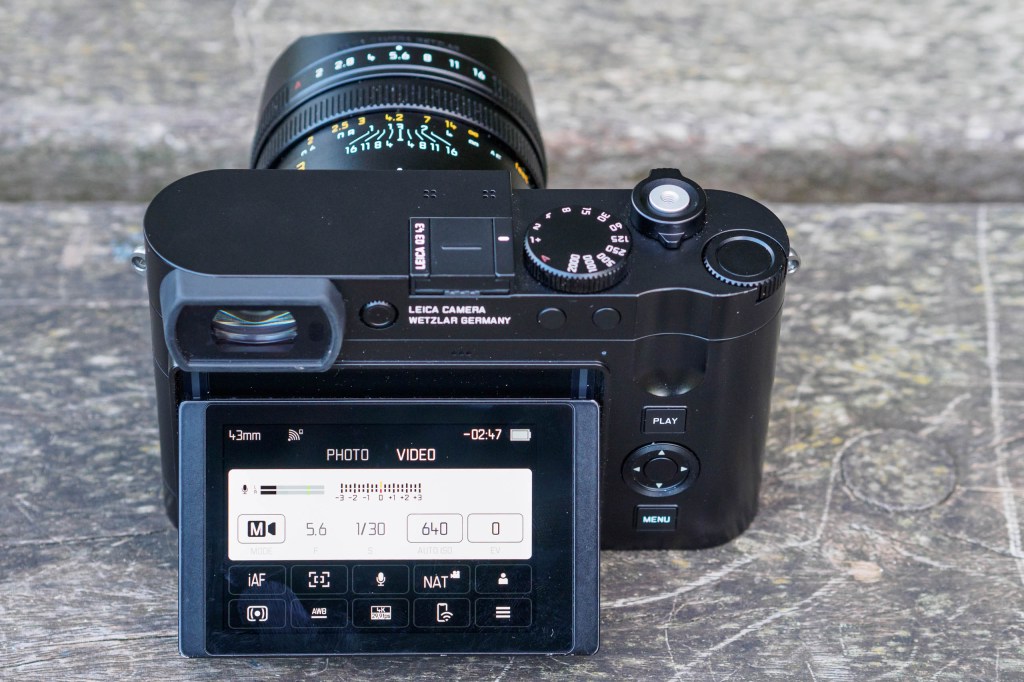 Leica Q3 43 video interface