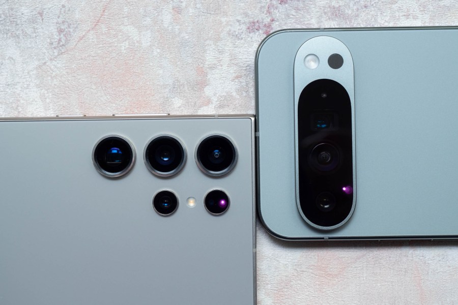The camera units of the Samsung Galaxy S24 Ultra and the Google Pixel 9 Pro XL