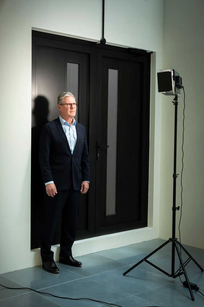 behind the scenes photoshootof Sir Keir Starmer by Harry Borden