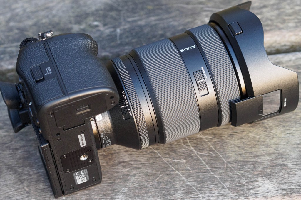 Sony FE 28-70mm F2 GM switches